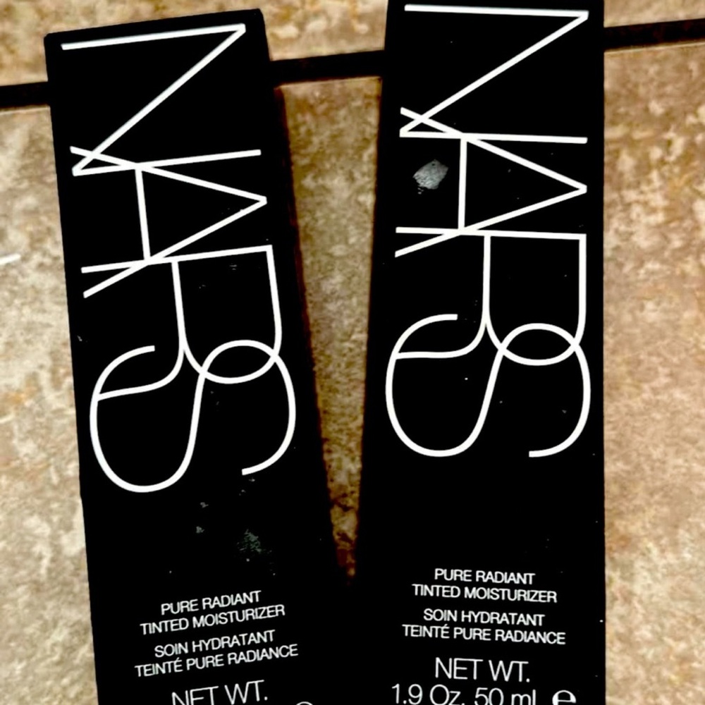 NARS Pure Radiant Tinted Moisturizer